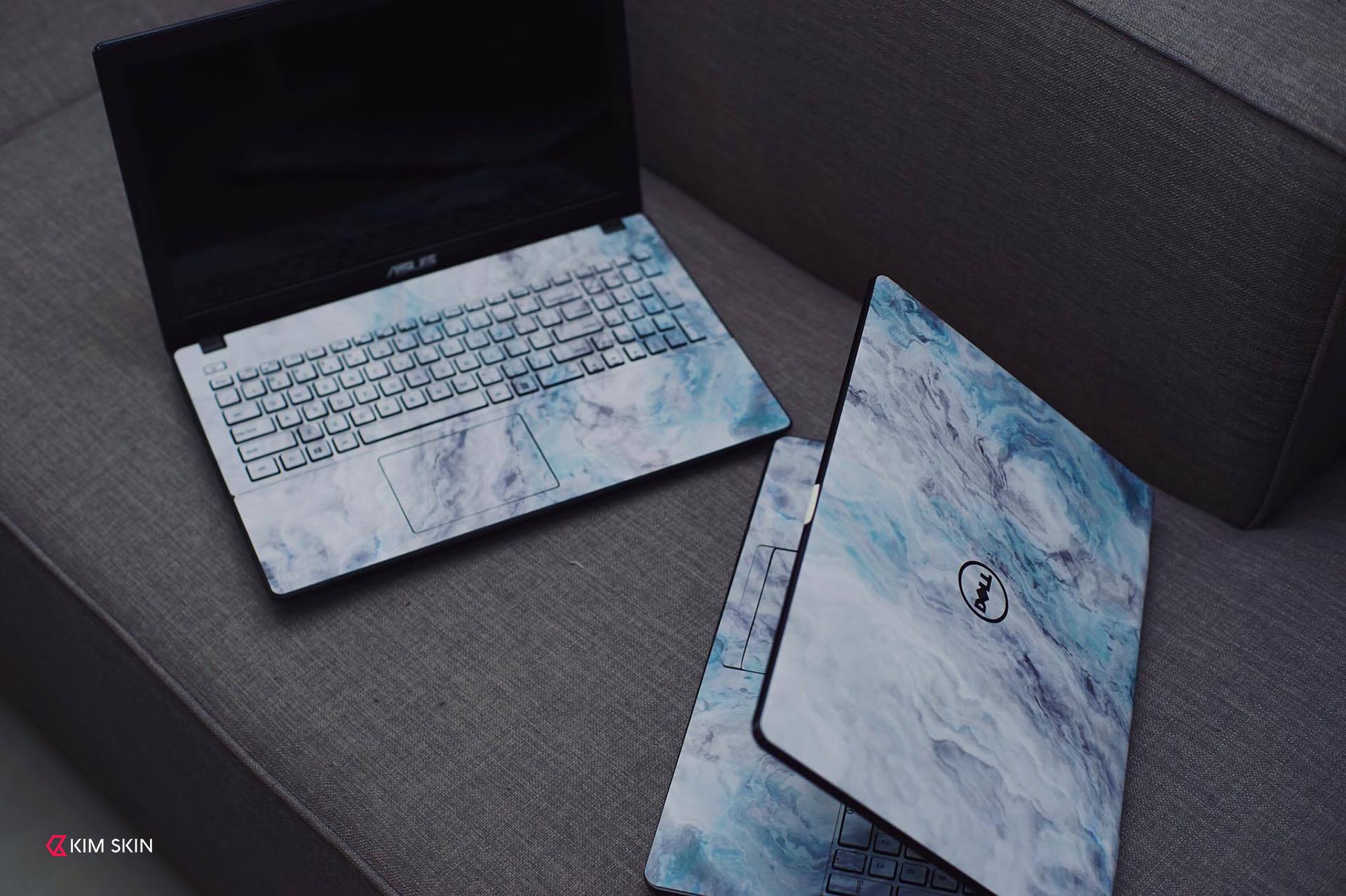 có nên dán skin laptop
